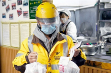 又吵起来了？餐饮行业协会要求美团“降佣”，但平台说“八成给了骑手”