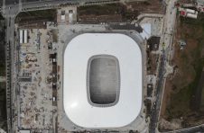 浦东足球场明年4月竣工 上海将添一只“白瓷碗”