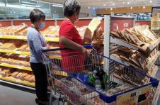 连锁业“土洋联手”有下文：家乐福打了翻身仗，麦德龙也开始动手术
