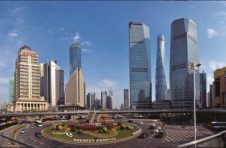两大金融组织同一天在浦东成立，“十四五”这里将打造金融开放的枢纽门户