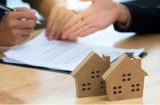 上海银保监局：只能对购买主体结构已封顶住房的个人发放住房贷款