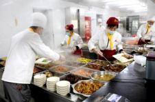 立春连小年，东北菜为留沪过年学子上线，小鸡炖蘑菇、冻豆腐白菜炖肉、年味面