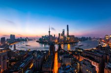 服务上海重点产业发展，半导体专业委员会成立