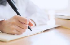 教育部：今年为11名盲人考生单独命制试卷，是高考历史上涉及省份和人数最多一次