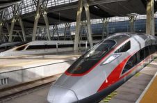 京沪高铁累计旅客发送量约13.5亿人次