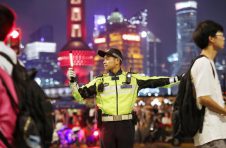 业务精湛，灵魂有趣，“外滩活地图”火出圈儿