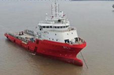 “勘探213”轮顺利命名首航 共同推进海上油气事业高质量发展