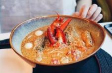 万豪旅享家旗下厨师团队携手合作斩获专业赛事冠军头衔 