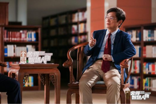 《舍得智慧人物》对话“网红”校长郑强：不惧争议，一切为了学生