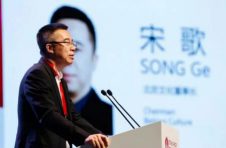 优秀的作品背后离不开优秀的电影人，宋歌的华语电影打造之路