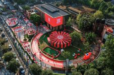 上海港汇恒隆广场“隆马新程”活动新春绽放，焕新城市节日体验